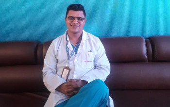 डडेल्धुरा अस्पतालको निमित्त मेसुमा डा पाण्डे